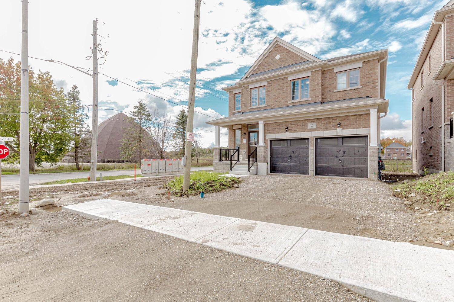 2 Doc Logheed AVE, Southgate, ON N0C 1B0