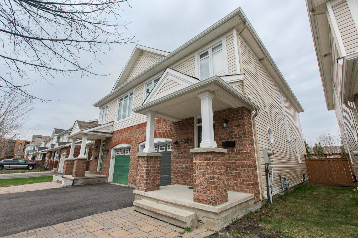324 Parkin CIR, Blossom Park - Airport And Area, ON K1T 4G6
