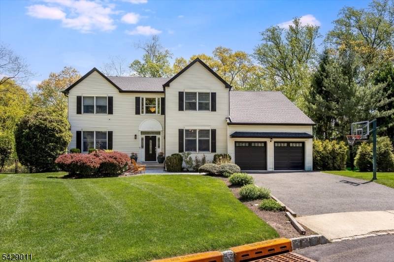 55 Highwood Rd, West Orange Twp., NJ 07052