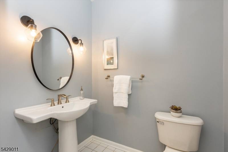 55 Highwood Rd, West Orange Twp., NJ 07052