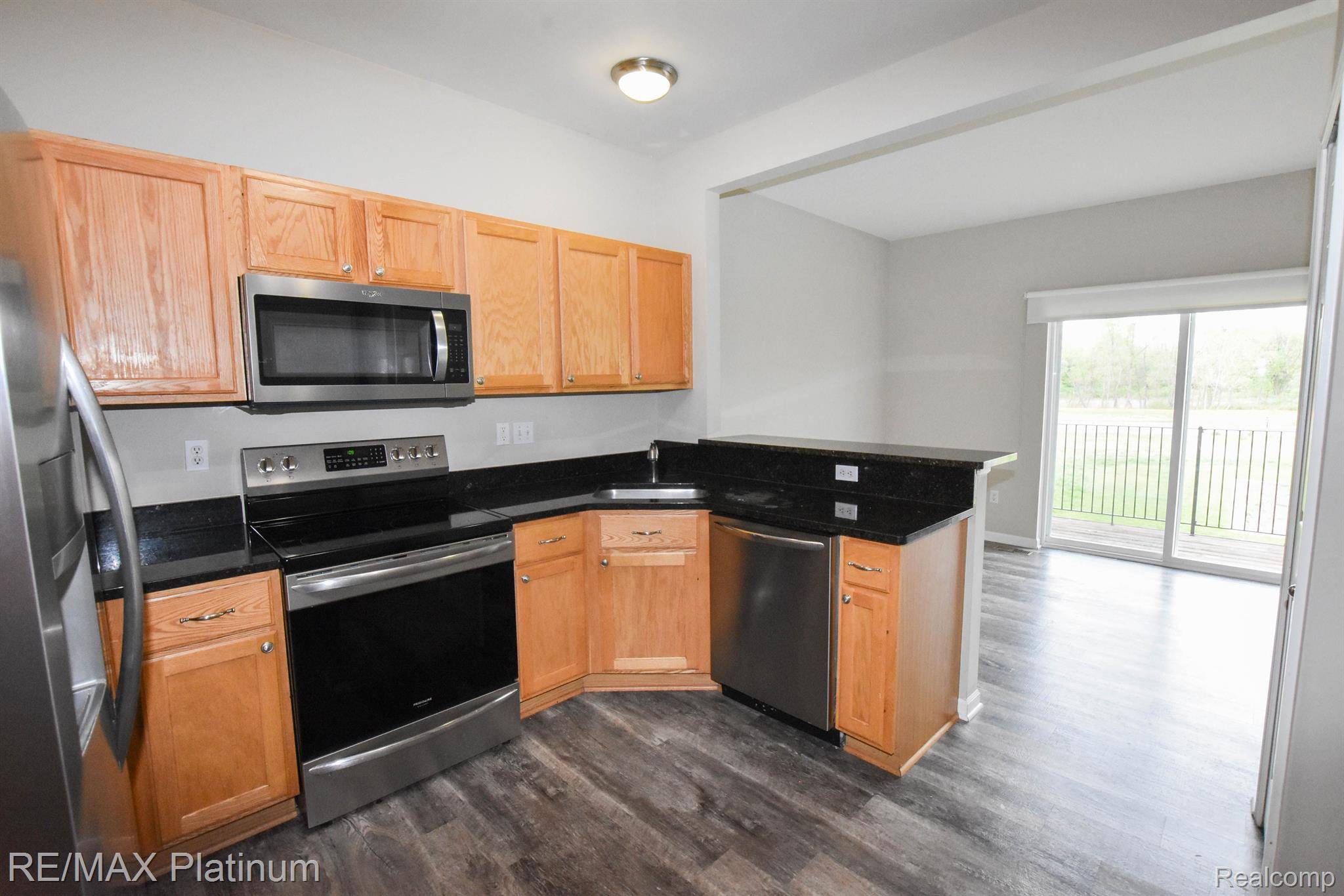 2180 KNOTTY PINE TRL, Howell Township, MI 48855