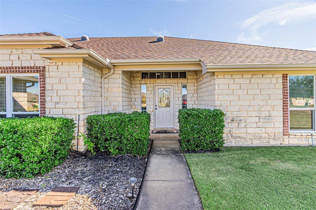 617 Parker Lane, Granbury, TX 76048