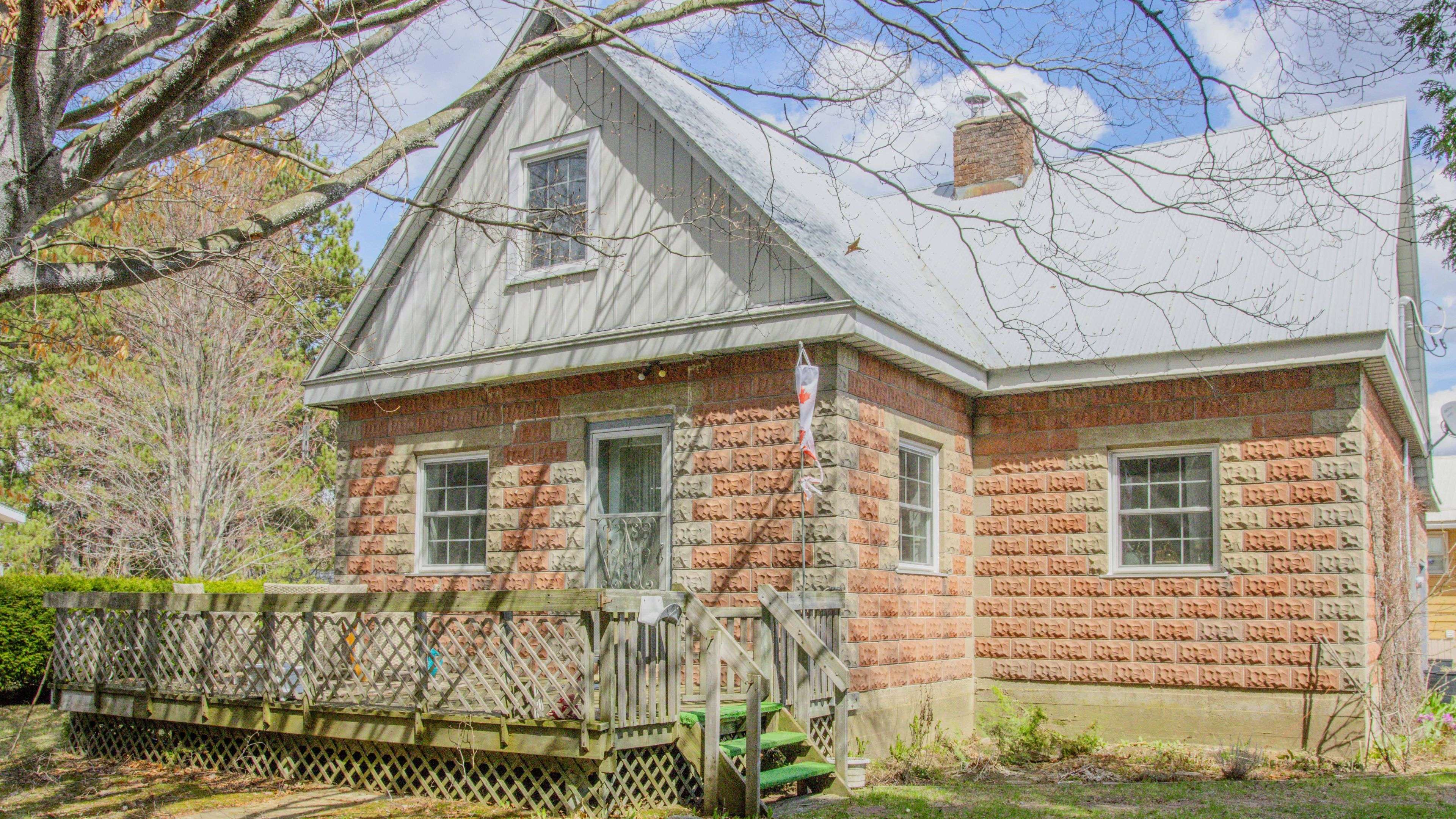 117 Bay ST, Madawaska Valley, ON K0J 1B0