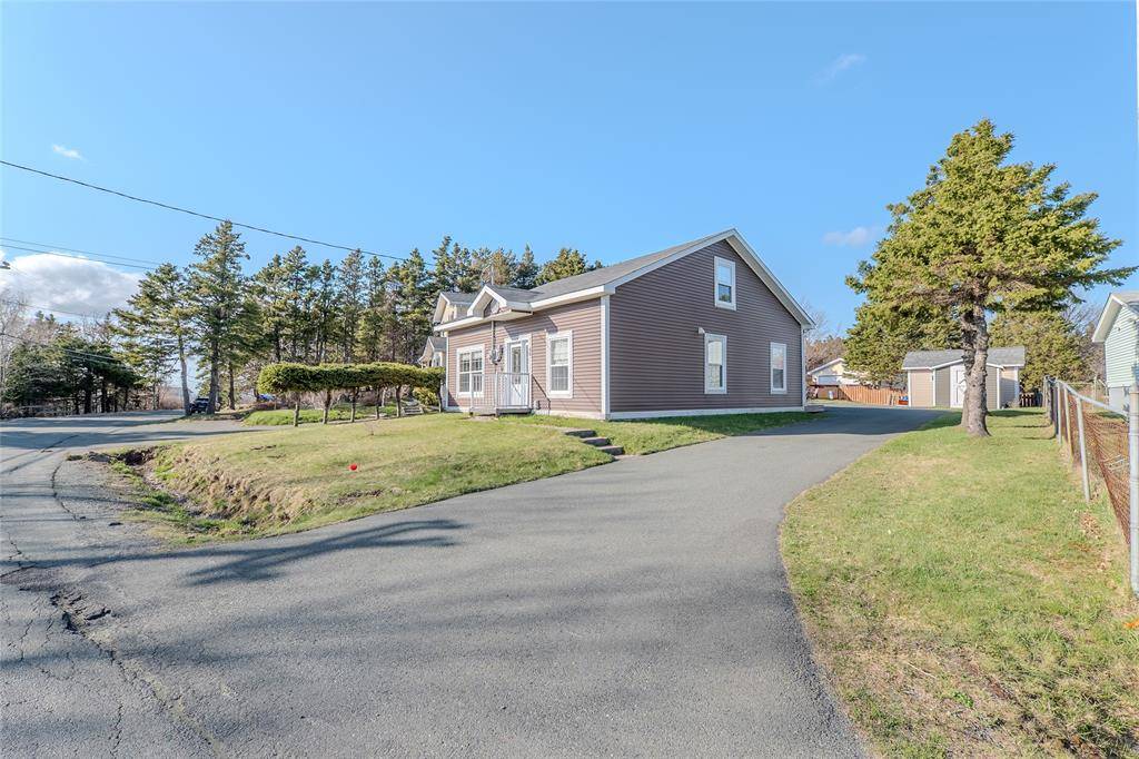 48 Cherry Lane, Conception Bay South, NL A1W 3B3