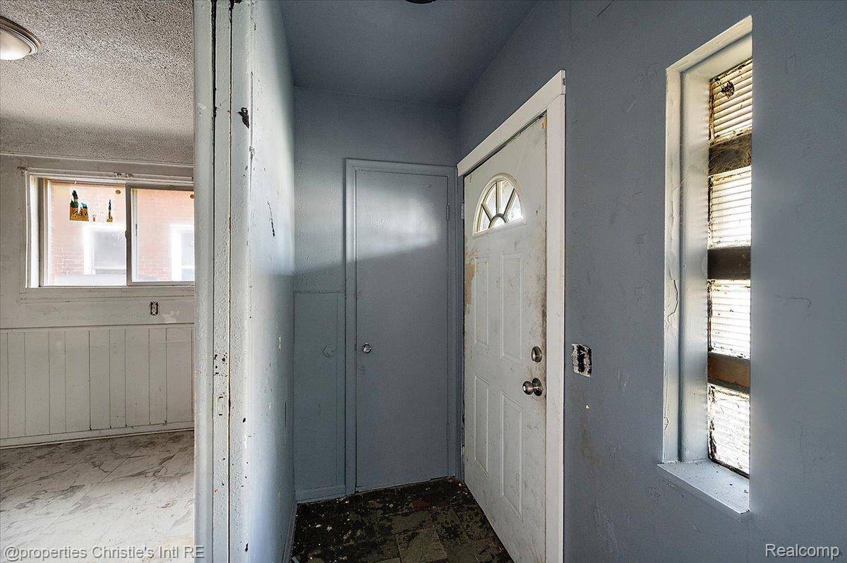 18104 Runyon ST, Detroit, MI 48234