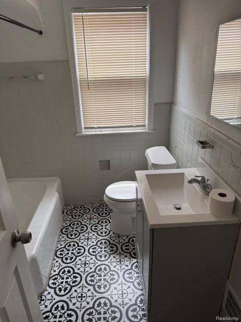 9394 Sorrento ST, Detroit, MI 48228