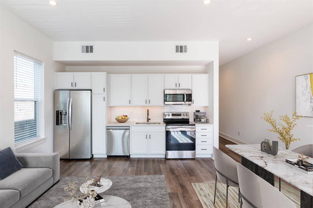 617 N Tyler Street #203, Dallas, TX 75208
