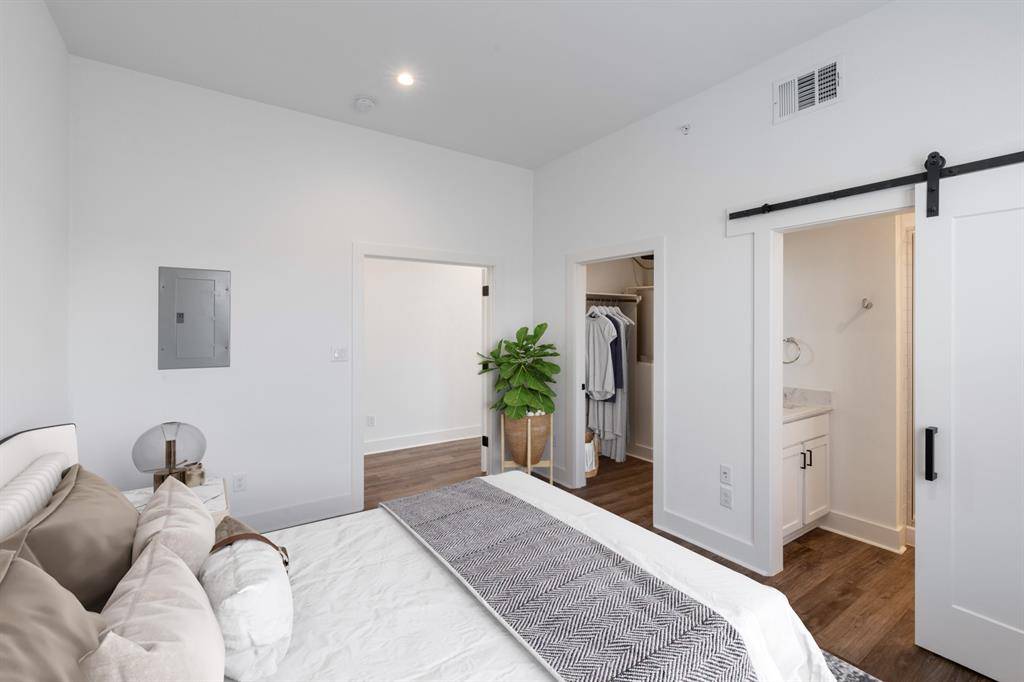 617 N Tyler Street #203, Dallas, TX 75208