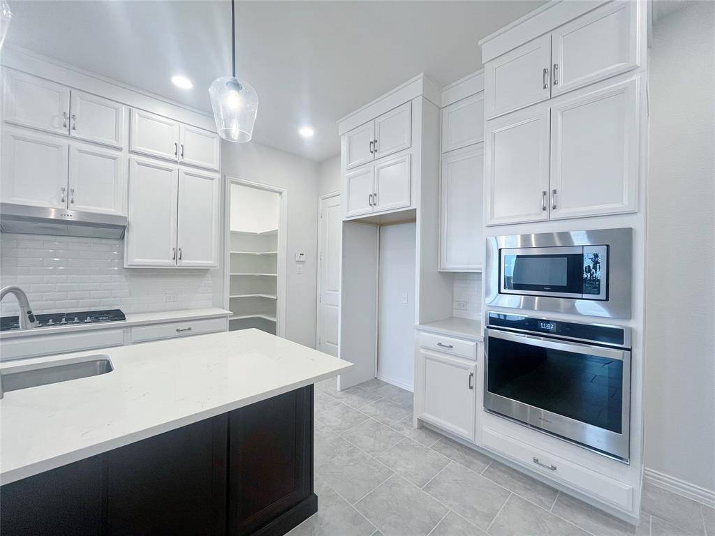 17745 Sage Lane, Dallas, TX 75252