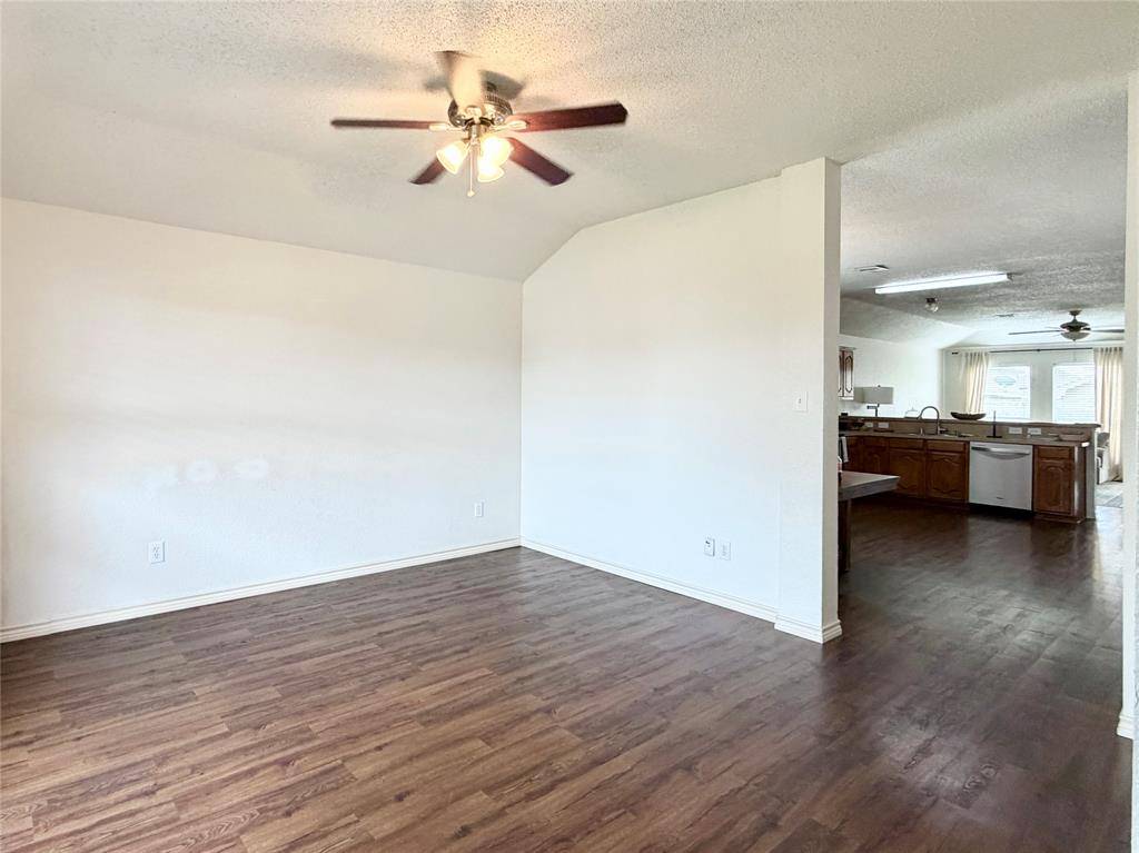 1421 Jacksons Run, Greenville, TX 75402
