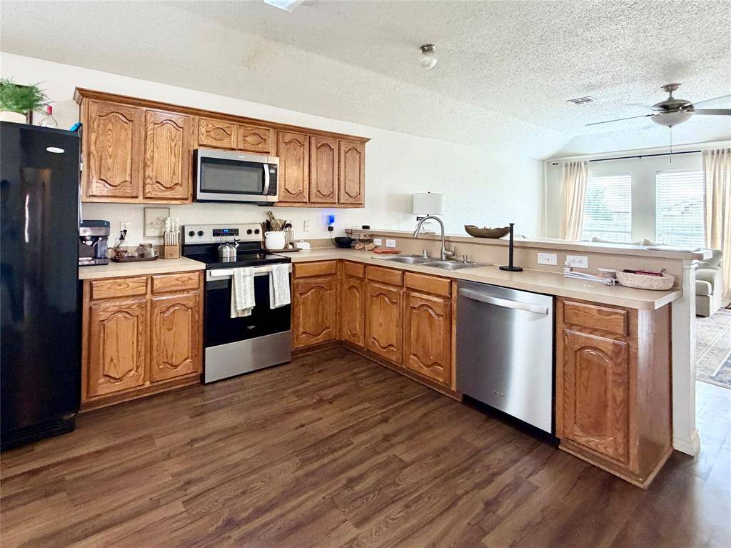 1421 Jacksons Run, Greenville, TX 75402