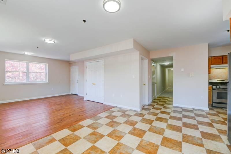 15-21 Oraton St, Newark City, NJ 07104