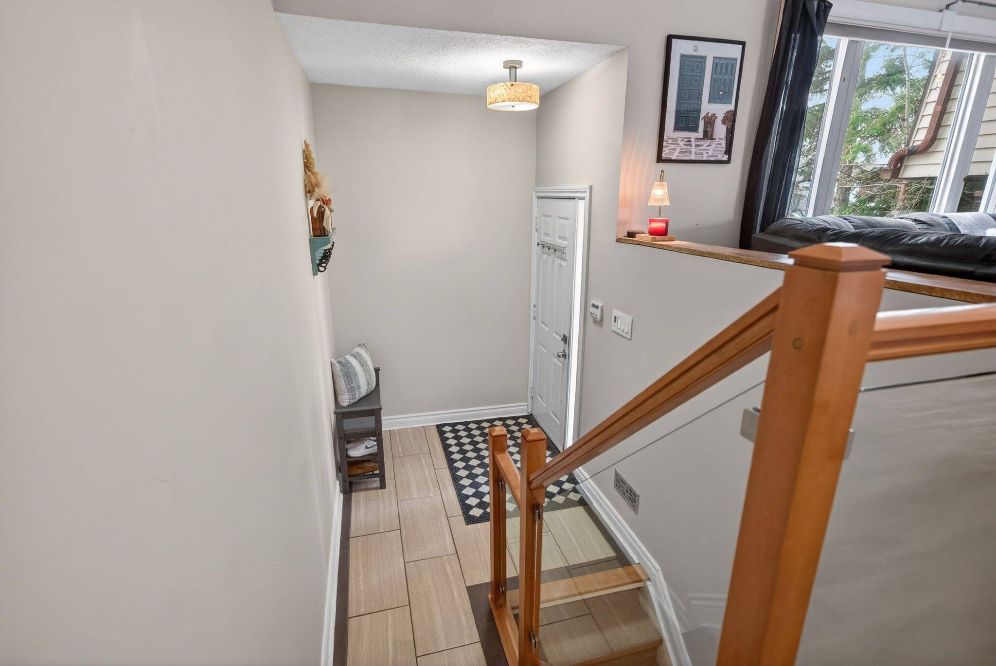 24 Westcliffe RD, Bells Corners And South To Fallowfield, ON K2H 7X4
