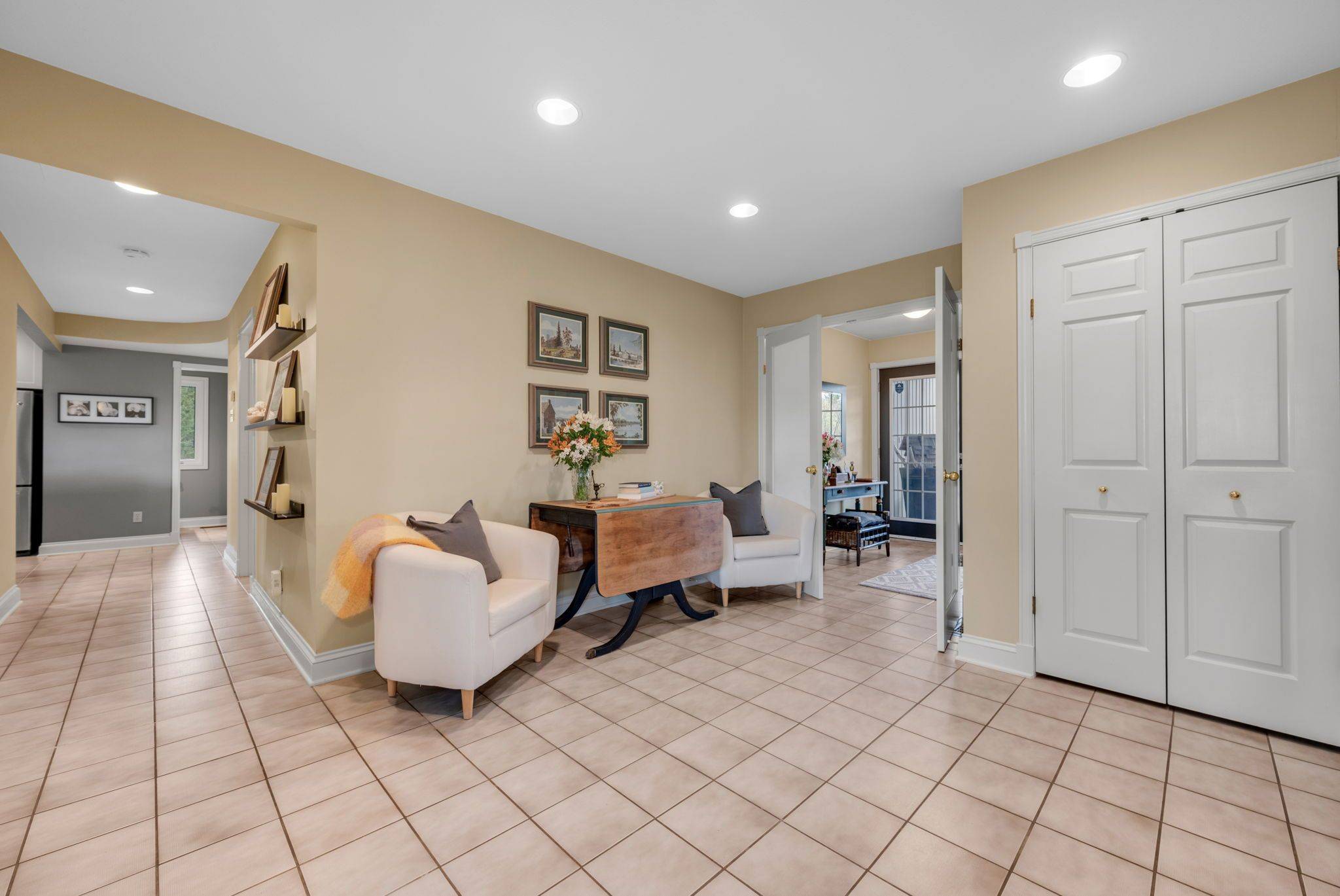 194 Wagon DR, Constance Bay - Dunrobin - Kilmaurs - Woodlawn, ON K0A 1T0