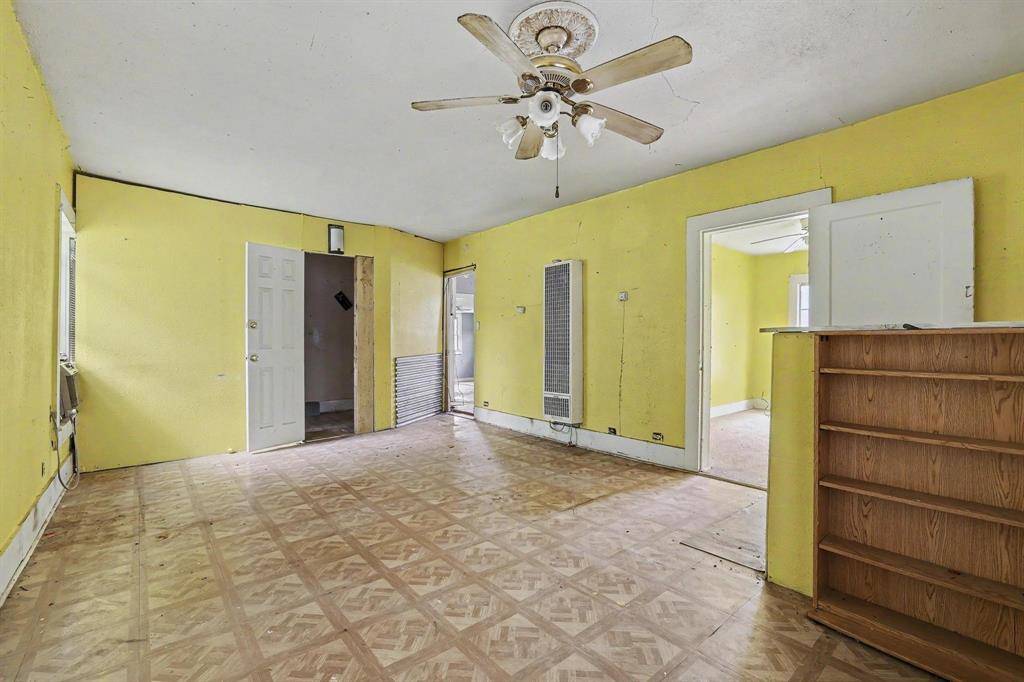 531 E Day Street, Denison, TX 75021