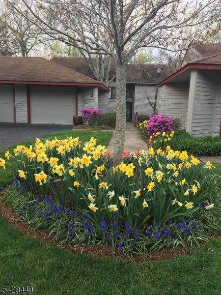 240 Mountain View Dr, Mahwah Twp., NJ 07430