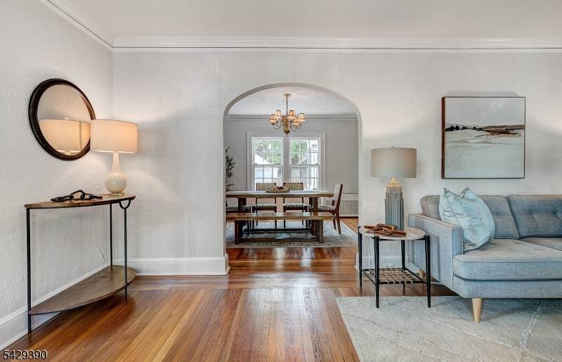 18 Evergreen Pl, Maplewood Twp., NJ 07040