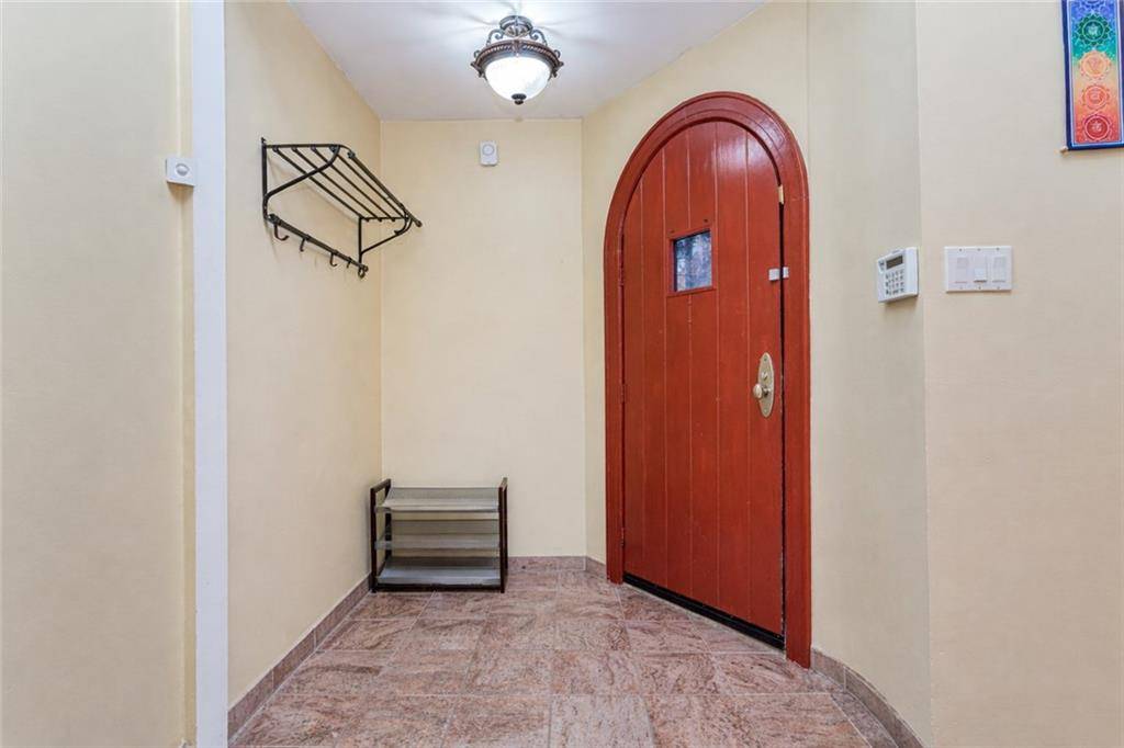 1833 East 33rd ST, Brooklyn, NY 11234