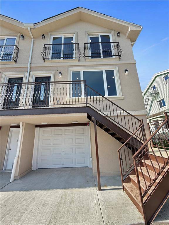 3735 Cypress AVE, Brooklyn, NY 11224