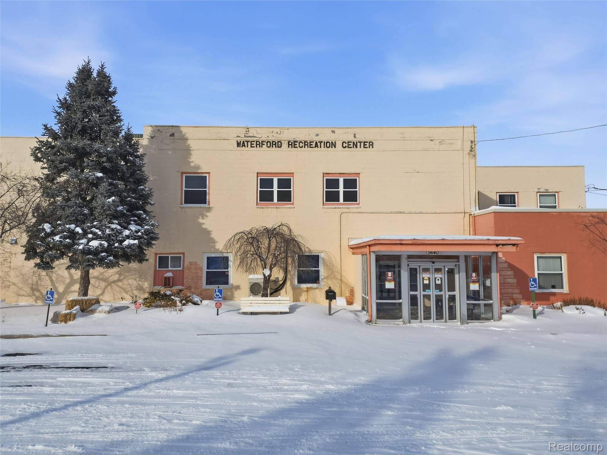 5640 Williams Lake RD, Waterford Charter Township, MI 48329