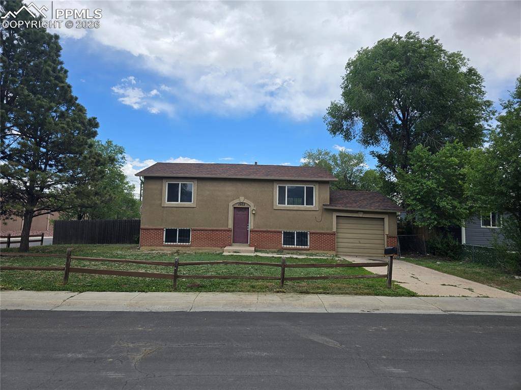 1503 Willshire DR, Colorado Springs, CO 80906