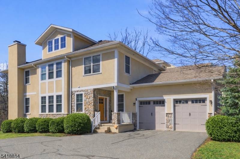 8 Park Pl, Mountain Lakes Boro, NJ 07046