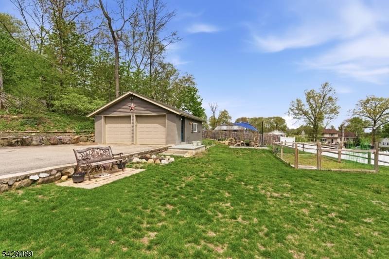 52 Cascade Way, Butler Boro, NJ 07405