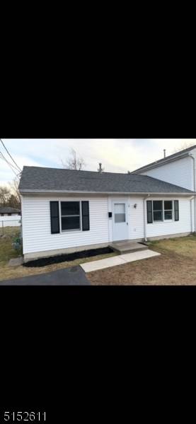 13 Dupont Ave, Wanaque Boro, NJ 07420