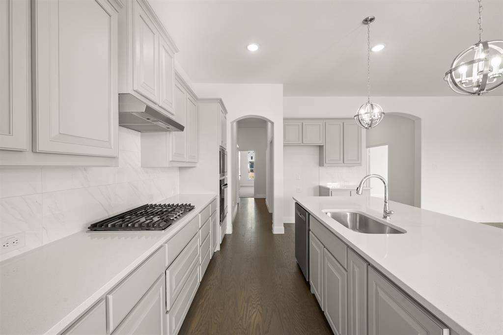 904 Meadow View Drive, Cleburne, TX 76033