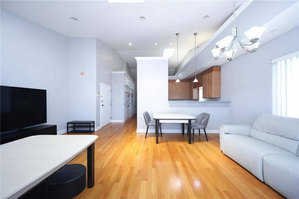 8624 24th AVE #3B, Brooklyn, NY 11214
