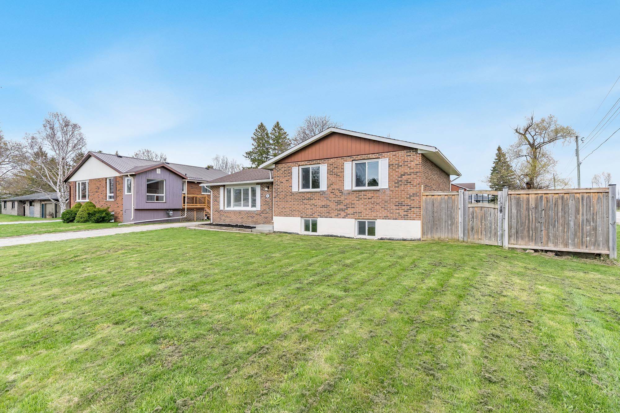 201 Christopher ST, Clearview, ON L0M 1S0