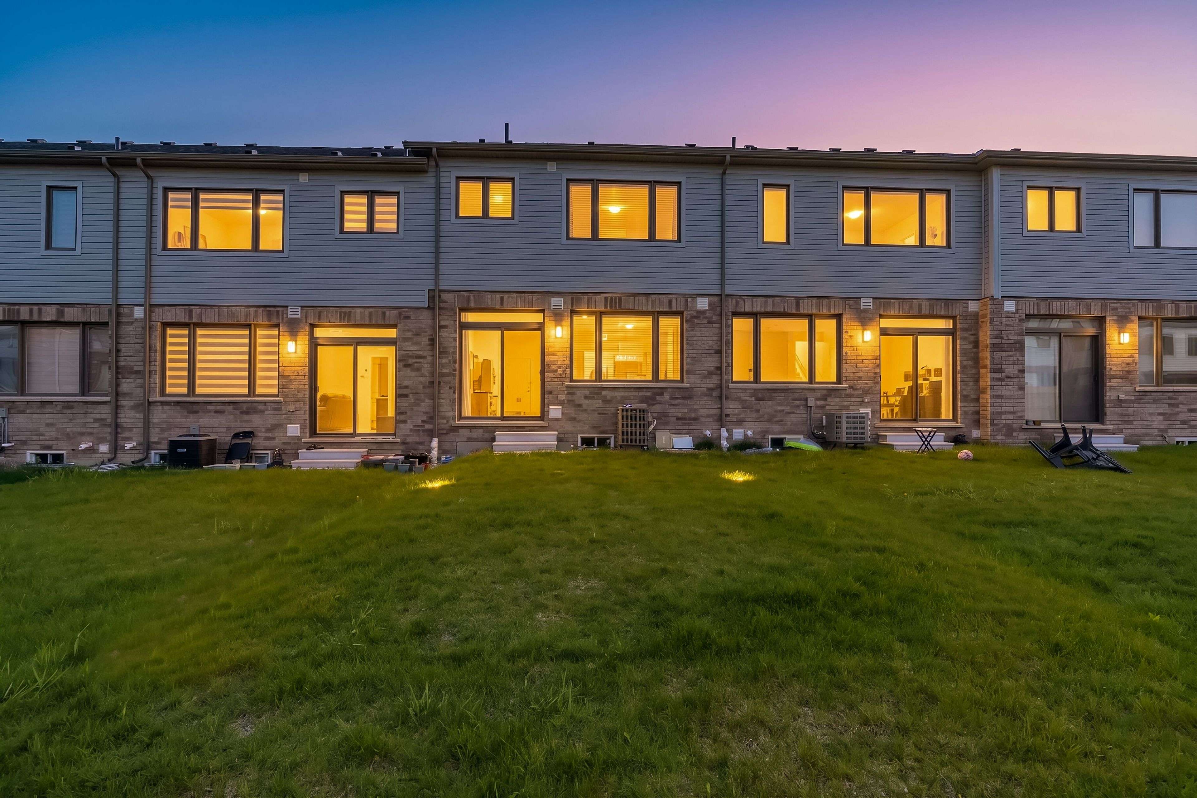 244 Newman DR, Cambridge, ON N1S 0E1