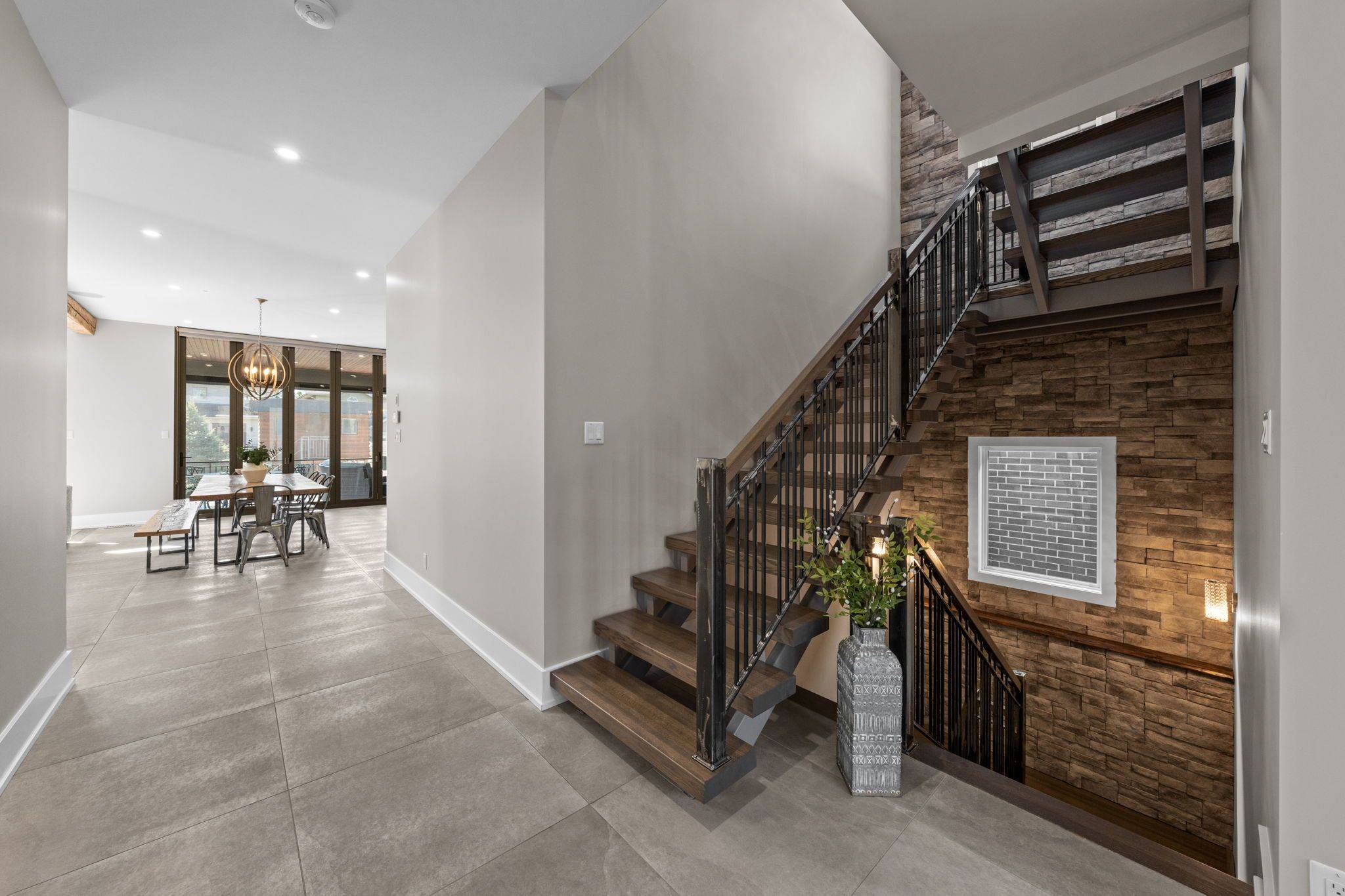 15 Tierney DR, Barrhaven, ON K2J 4W2