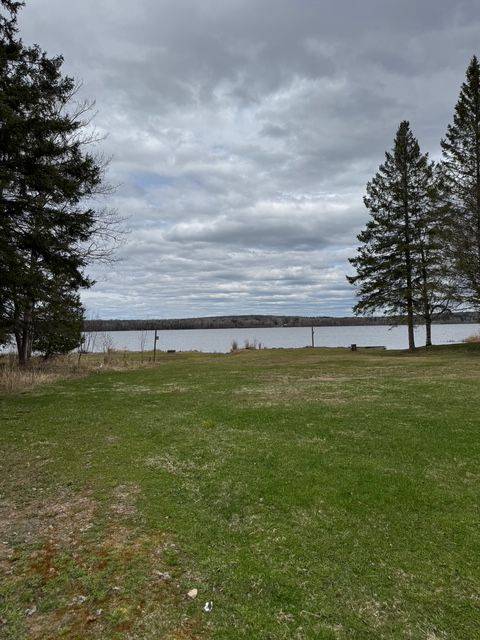 138 Islandview LN S, Chisholm, ON P0H 1Z0