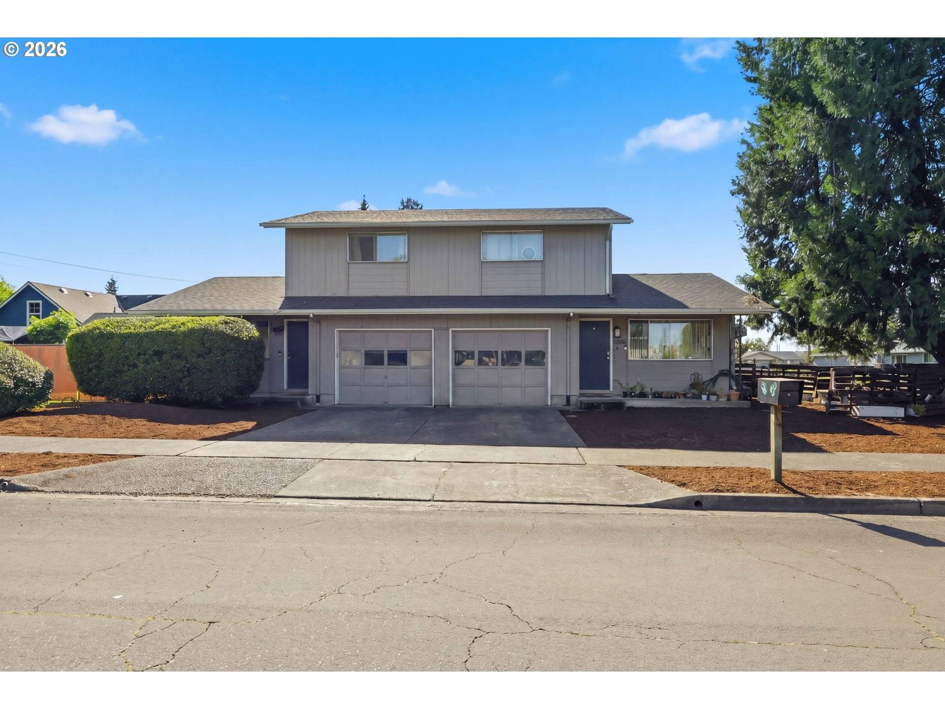 2018 DEBRA DR, Springfield, OR 97477