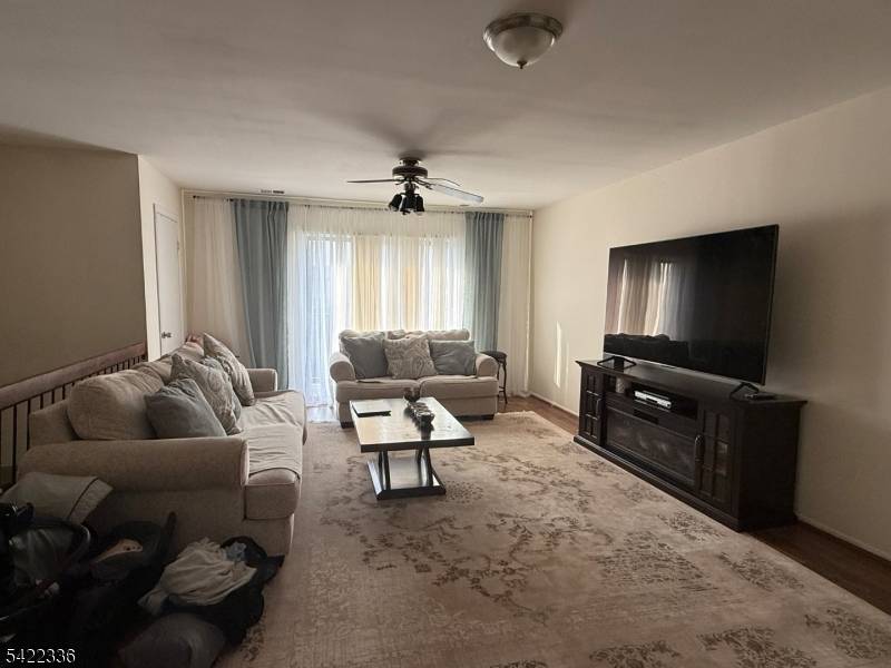 710 N Oaks Blvd, North Brunswick Twp., NJ 08902
