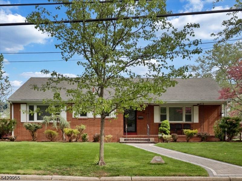 857 Grove St, Rahway City, NJ 07065