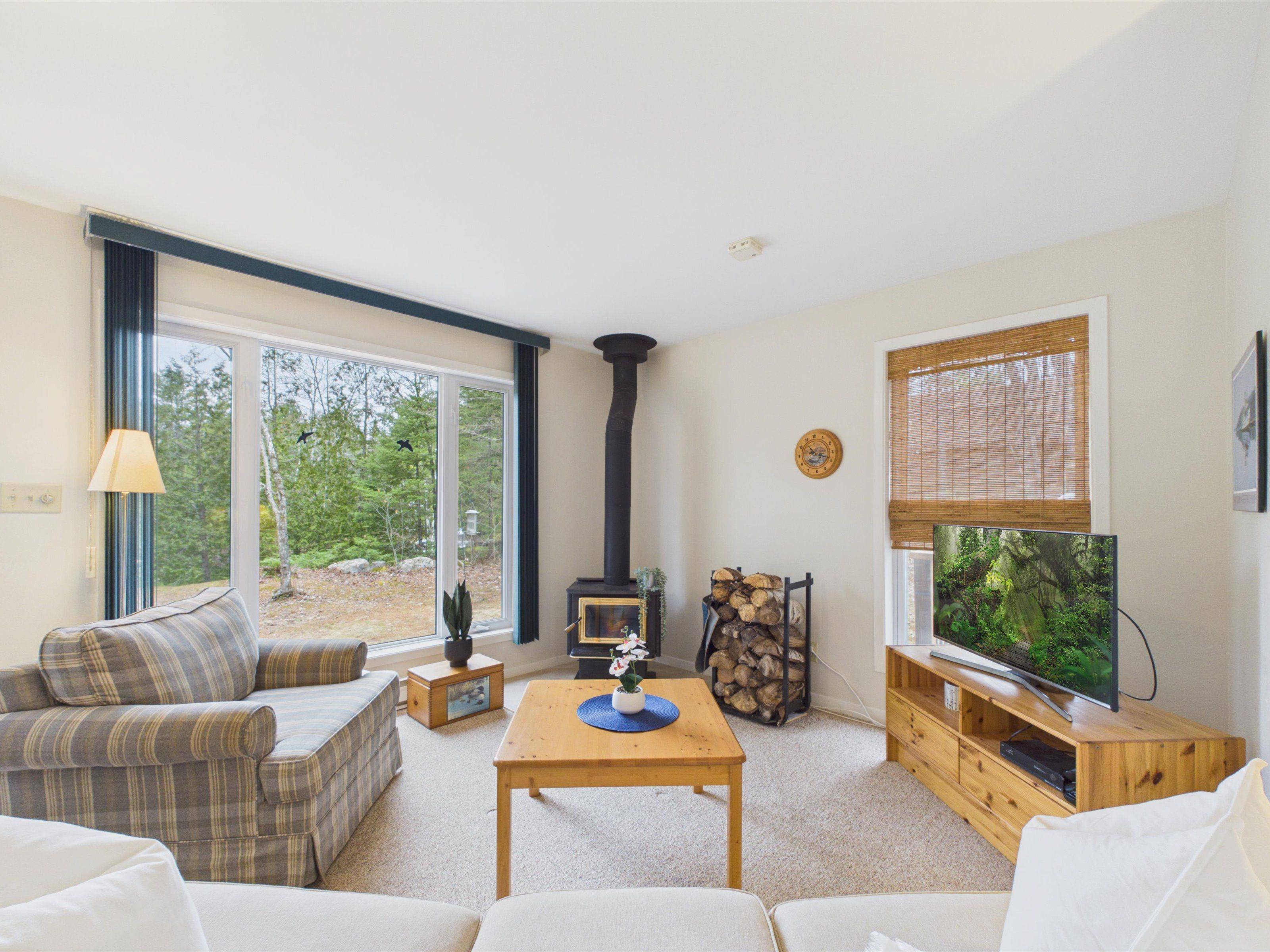 1299 Dickie Lake RD, Lake Of Bays, ON P0B 1A0