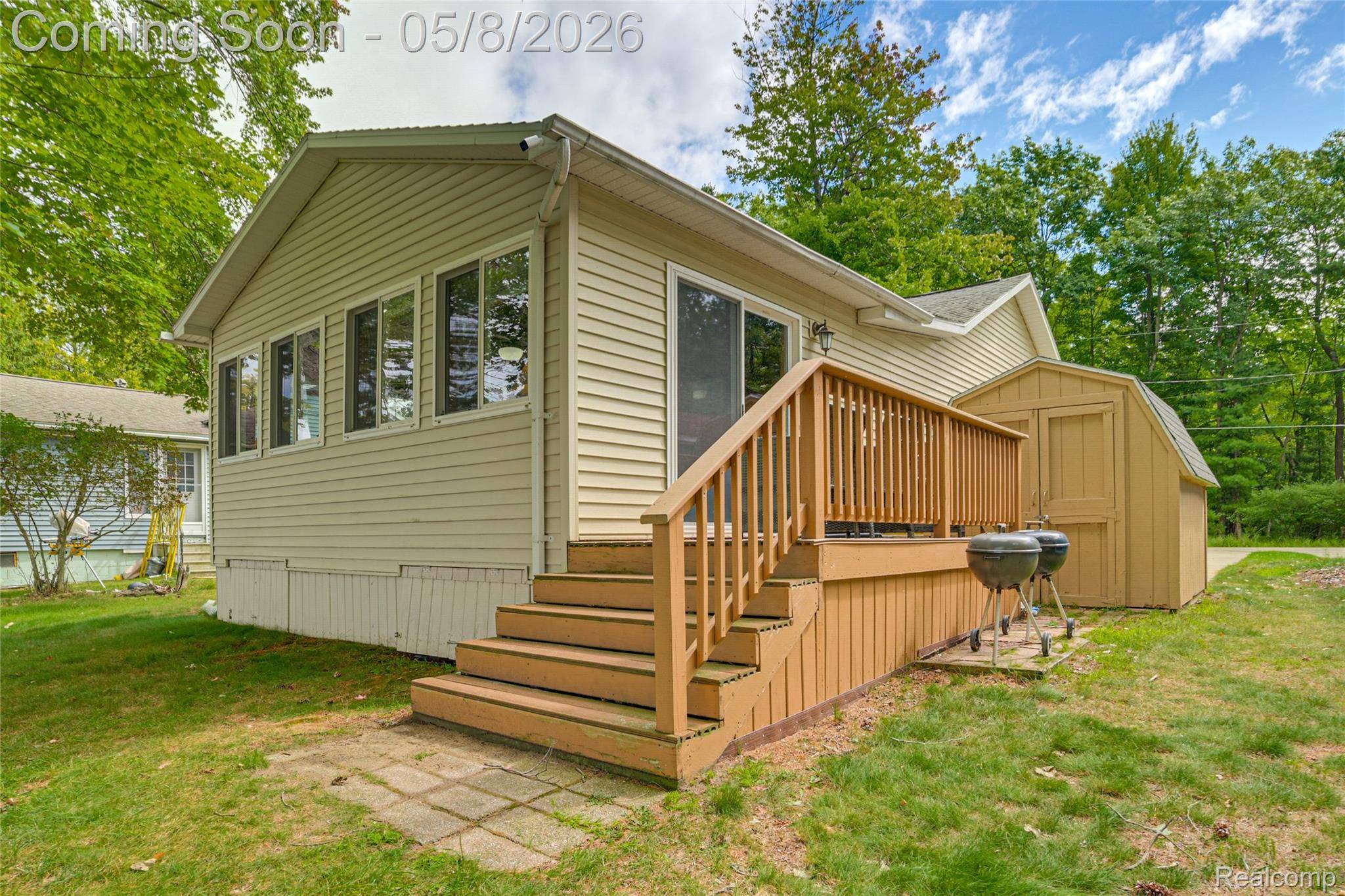 805 Rainbow DR, East Tawas, MI 48730