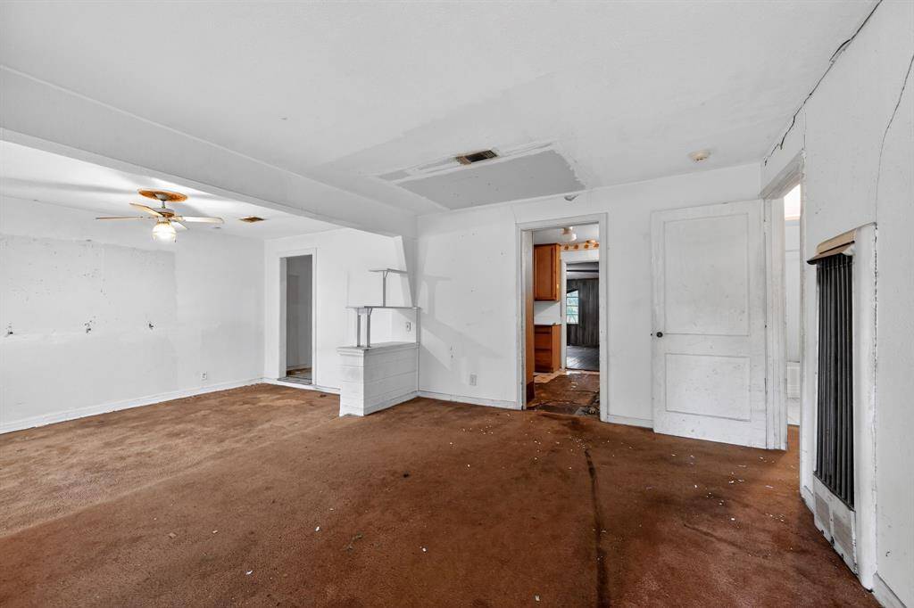 3261 Abney Avenue, Fort Worth, TX 76110