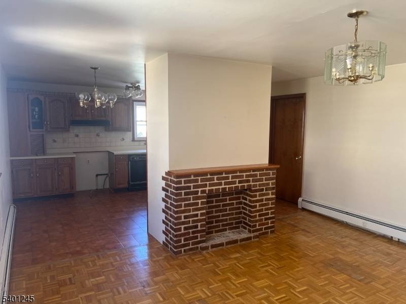 195 Walnut St, Newark City, NJ 07105