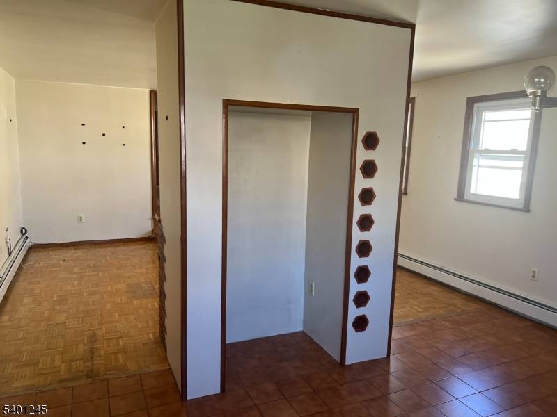 195 Walnut St, Newark City, NJ 07105