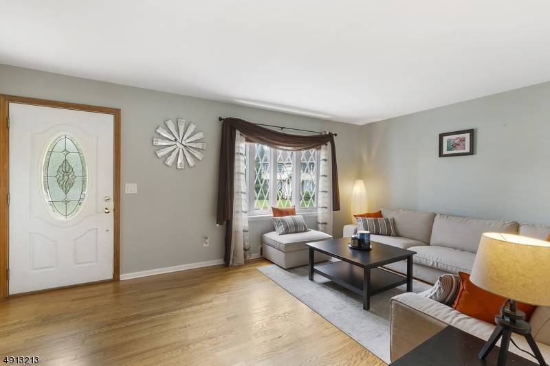 571 Orchard St, Rahway City, NJ 07065