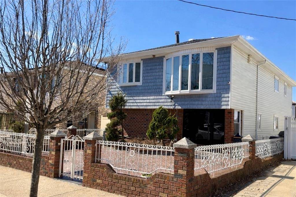 159-32 88th ST, Queens, NY 11414