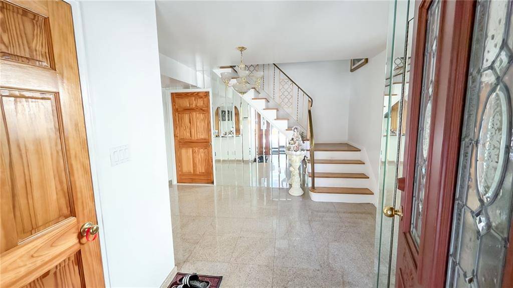 159-32 88th ST, Queens, NY 11414