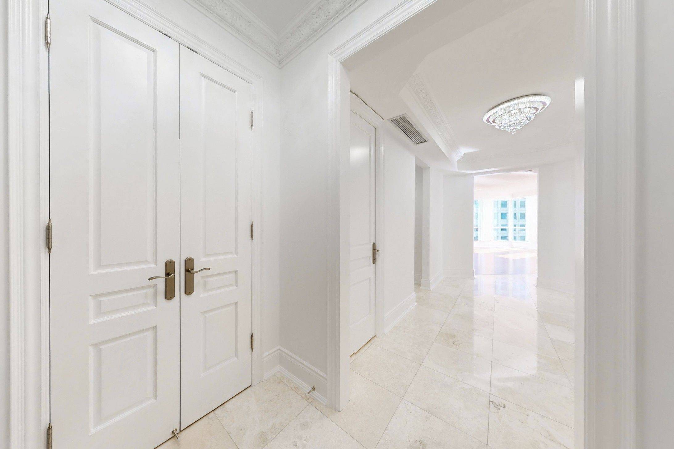10 Bellair ST #602, Toronto C02, ON M5R 3T8