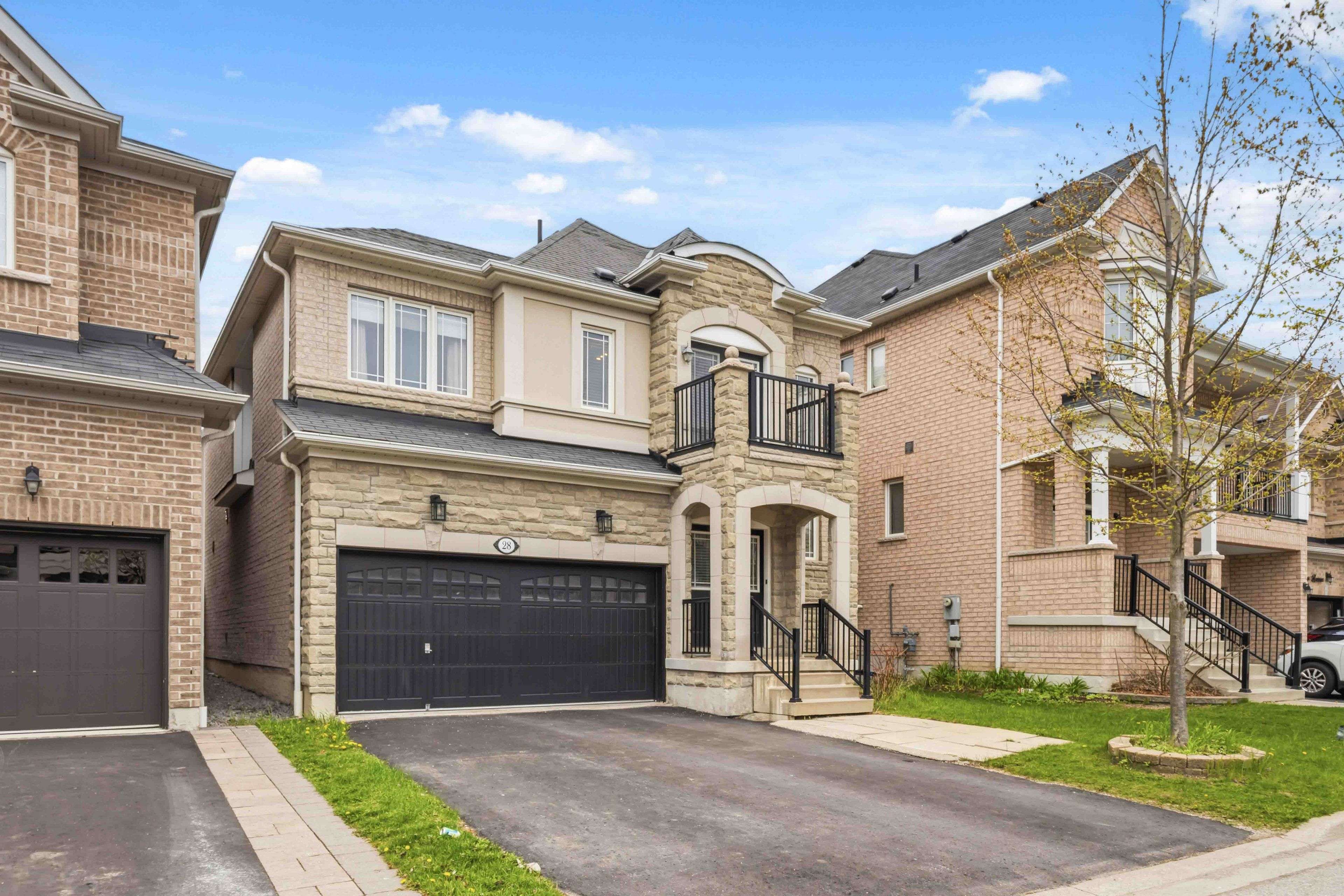 28 Cater AVE, Ajax, ON L1Z 0G1