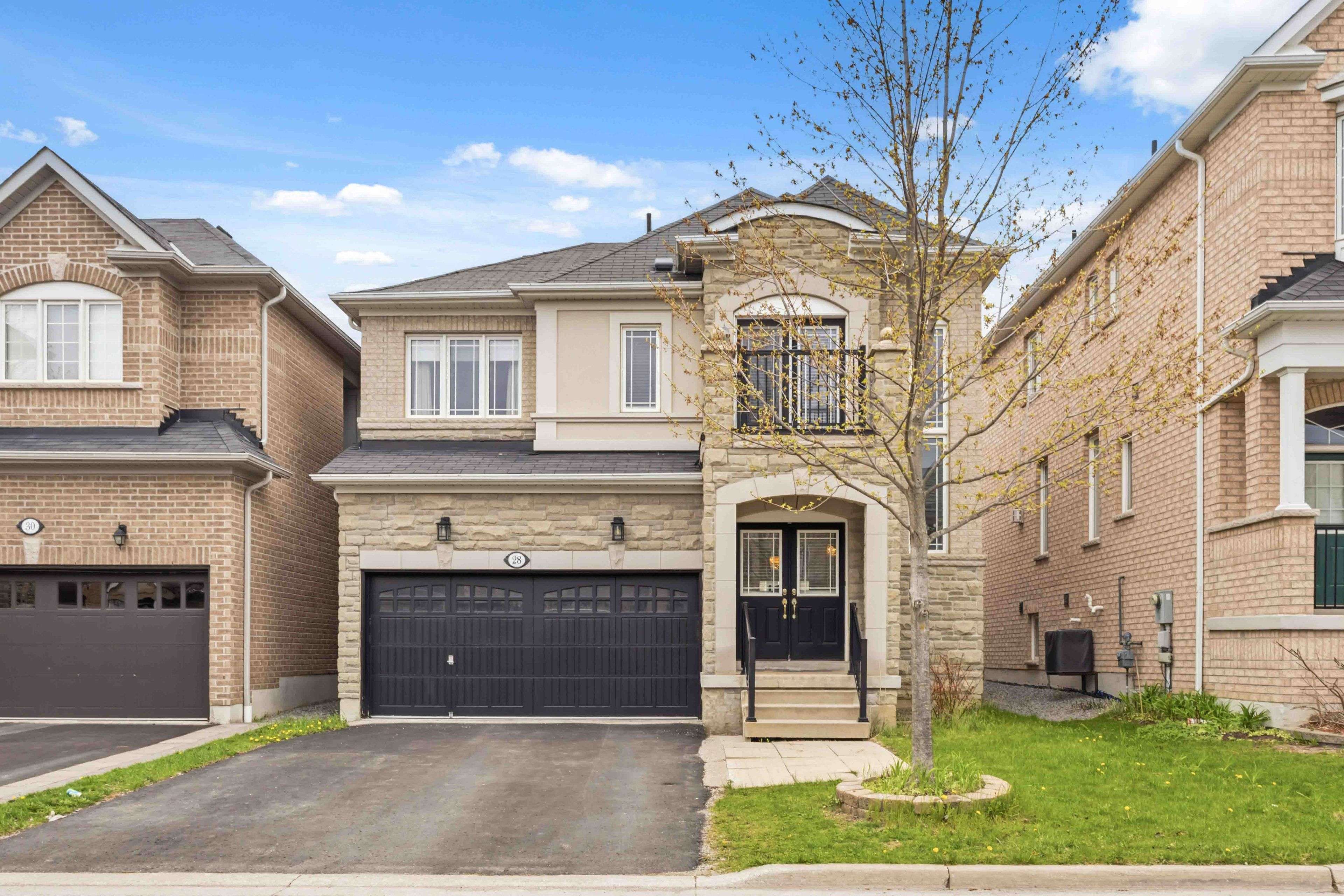 28 Cater AVE, Ajax, ON L1Z 0G1