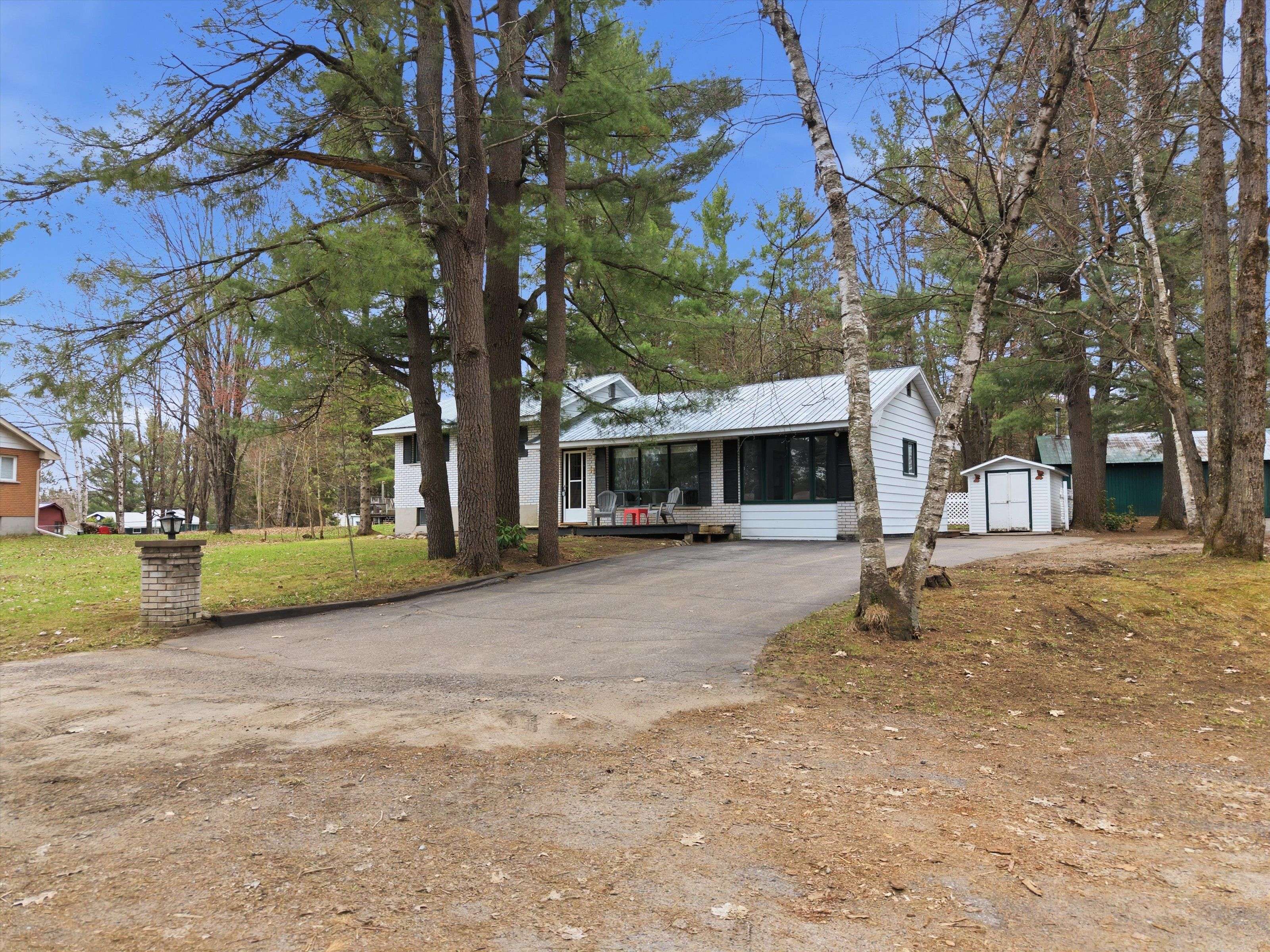 11 Beacon LN, Bracebridge, ON P1L 1L6