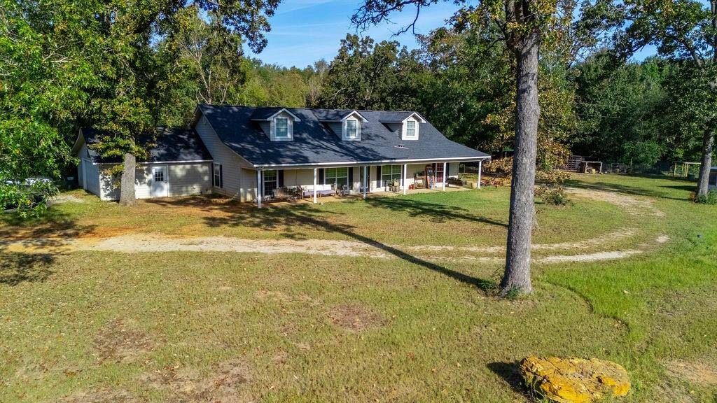 5215 State Highway 7 E, Center, TX 75935